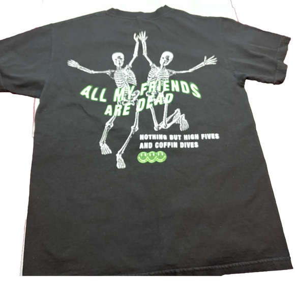 Born Dead All My Friends Are Dead Black  Shirt Skeleton High Fives Coffin Dive M - Picture 1 of 9